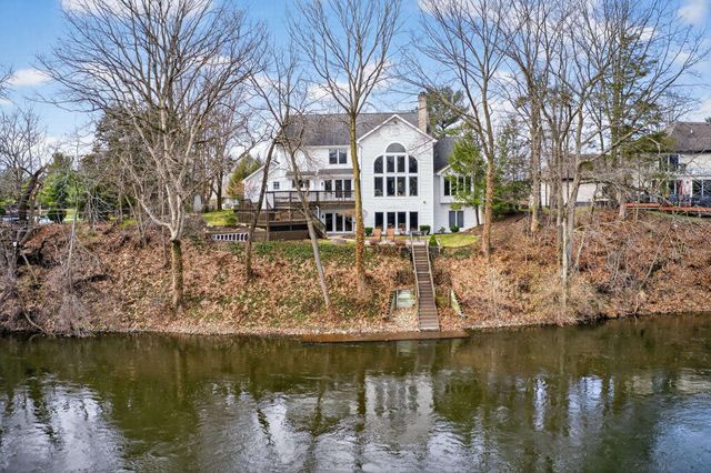 3484 Fox Chase Drive, Bristol, IN 46507