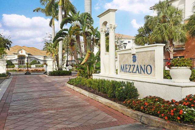9849 Baywinds Drive 8101, West Palm Beach, FL 33411