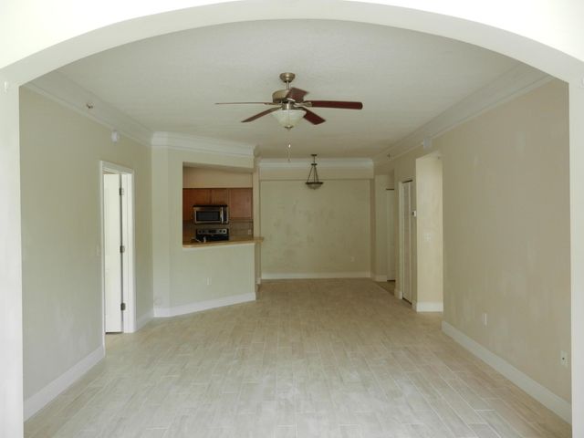9849 Baywinds Drive 8101, West Palm Beach, FL 33411