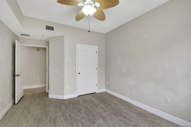 9849 Baywinds Drive 8101, West Palm Beach, FL 33411