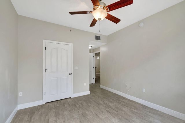 9849 Baywinds Drive 8101, West Palm Beach, FL 33411