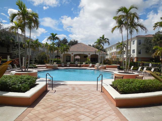 9849 Baywinds Drive 8101, West Palm Beach, FL 33411