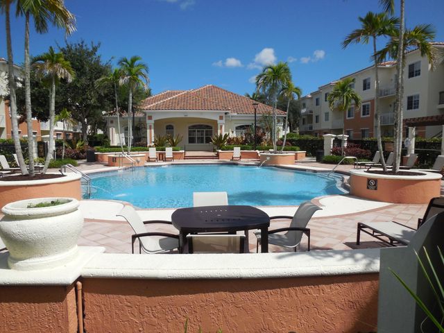 9849 Baywinds Drive 8101, West Palm Beach, FL 33411
