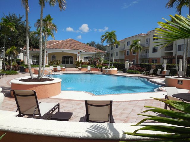 9849 Baywinds Drive 8101, West Palm Beach, FL 33411