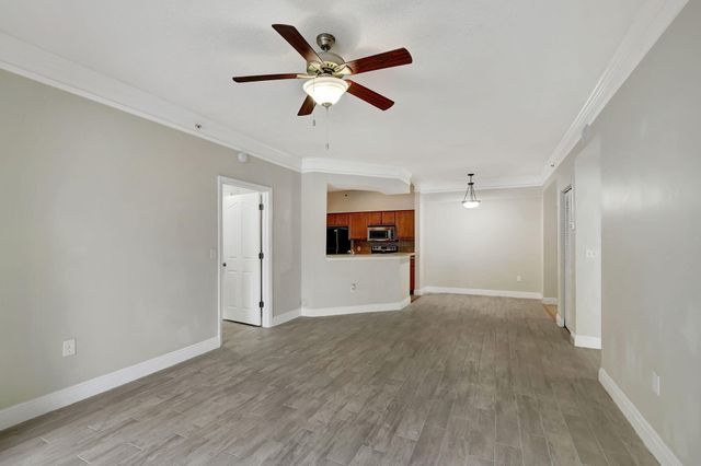 9849 Baywinds Drive 8101, West Palm Beach, FL 33411