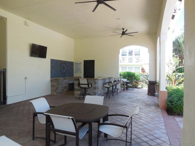 9849 Baywinds Drive 8101, West Palm Beach, FL 33411