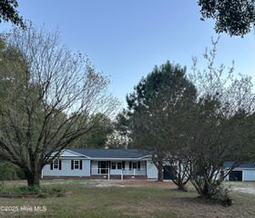 243 Sandhole Road, Clinton, NC 28328