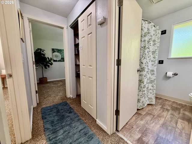 17960 Sw JOHNSON St C, Beaverton, OR 97003