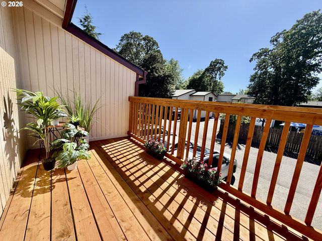 17960 Sw JOHNSON St C, Beaverton, OR 97003