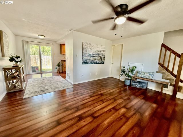 17960 Sw JOHNSON St C, Beaverton, OR 97003