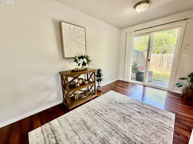 17960 Sw JOHNSON St C, Beaverton, OR 97003