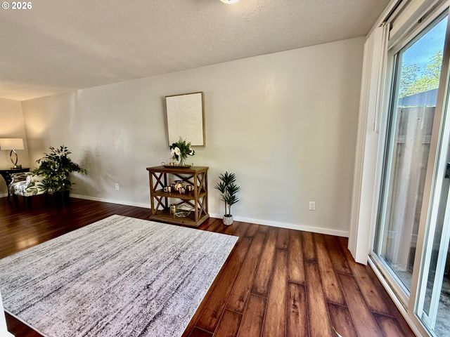 17960 Sw JOHNSON St C, Beaverton, OR 97003