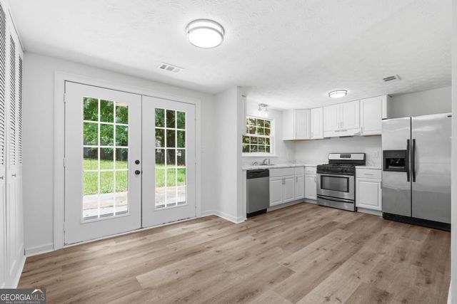 853 Courting Lane NW, Lilburn, GA 30047