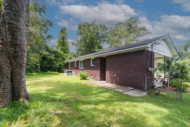 1905 Aichele Drive, North Charleston, SC 29406