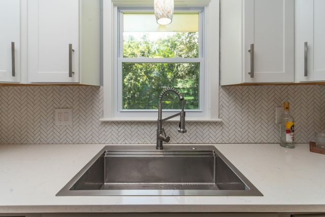 1905 Aichele Drive, North Charleston, SC 29406