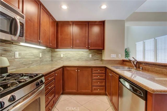 12366 Hollyhock 2, Rancho Cucamonga, CA 91739