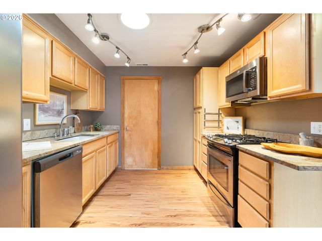 13532 Se FOSTER Pl, Portland, OR 97236