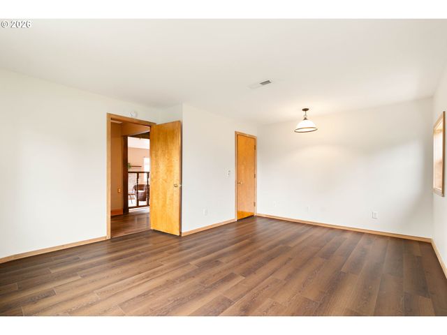 13532 Se FOSTER Pl, Portland, OR 97236