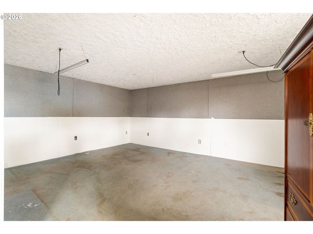 13532 Se FOSTER Pl, Portland, OR 97236