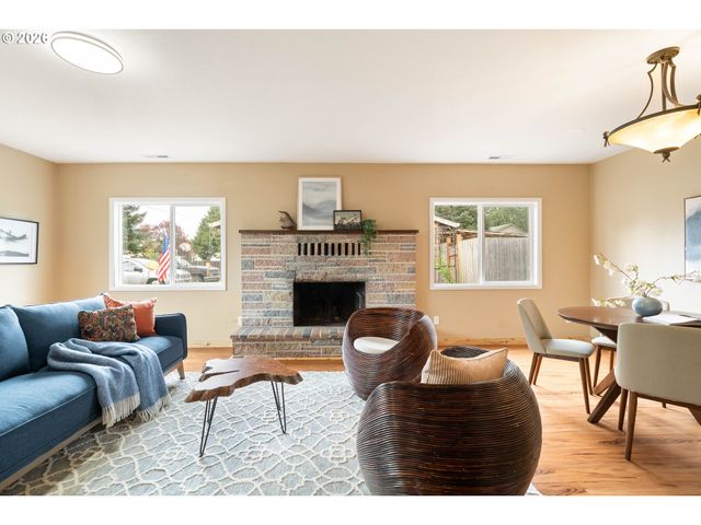 13532 Se FOSTER Pl, Portland, OR 97236