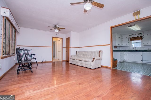 142 Oak Avenue, Carrollton, GA 30117