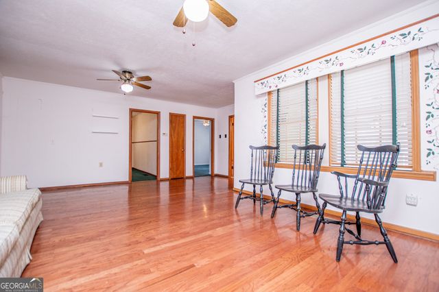 142 Oak Avenue, Carrollton, GA 30117