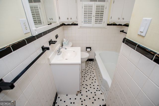 142 Oak Avenue, Carrollton, GA 30117