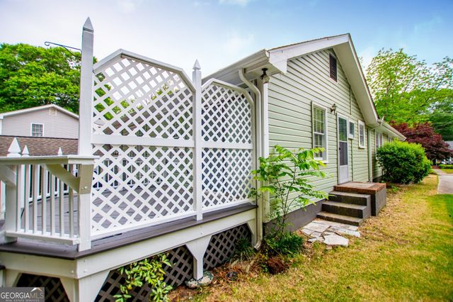 142 Oak Avenue, Carrollton, GA 30117