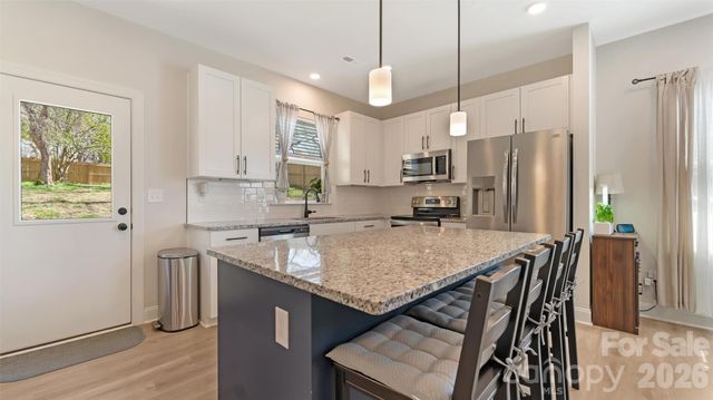 318 N avon Street, Gastonia, NC 28054