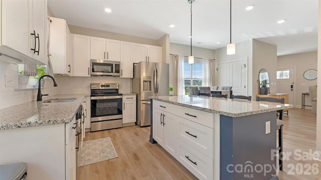 318 N avon Street, Gastonia, NC 28054