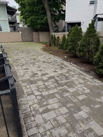 293 Spring St. Ext. 3, Medford, MA 02155