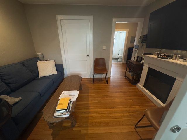 293 Spring St. Ext. 3, Medford, MA 02155
