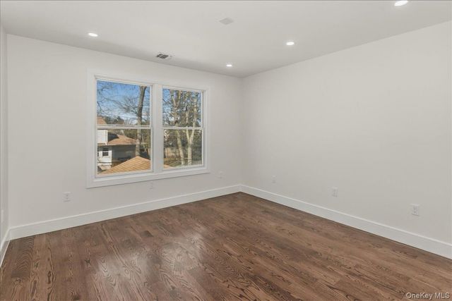 3 Cornell Avenue, Hicksville, NY 11801