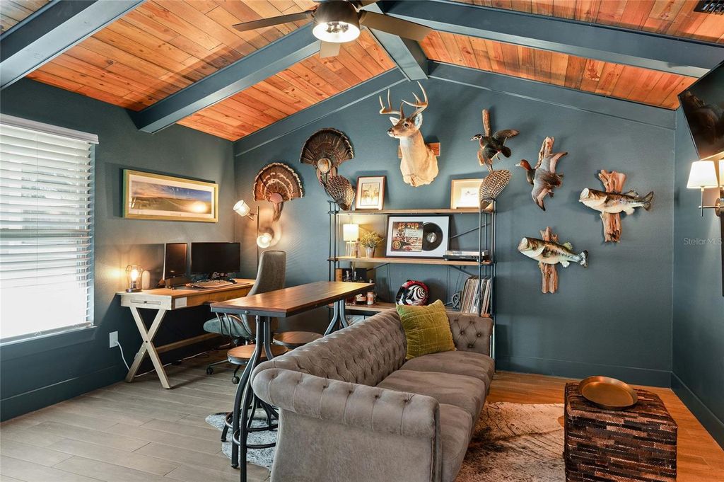 Image 18 of property listing at 128 VARIETY TREE CIRCLE, Altamonte Springs, FL 32714