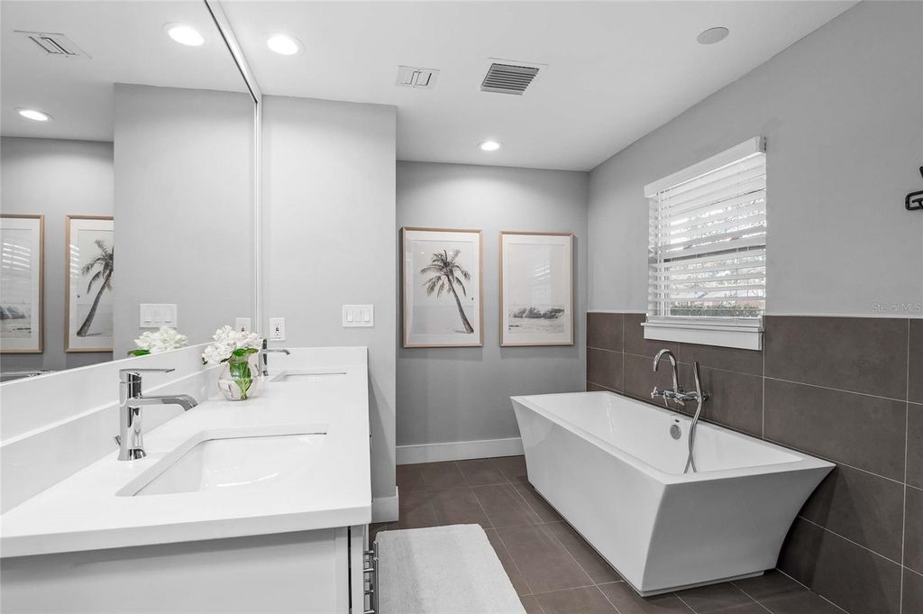 Image 29 of property listing at 128 VARIETY TREE CIRCLE, Altamonte Springs, FL 32714