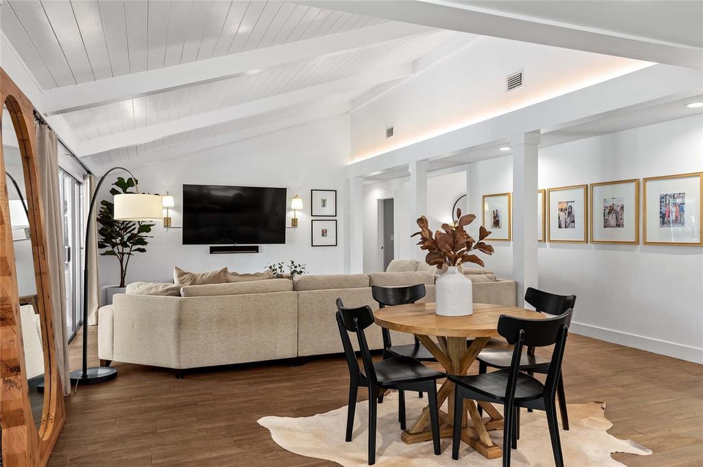 Image 10 of property listing at 128 VARIETY TREE CIRCLE, Altamonte Springs, FL 32714