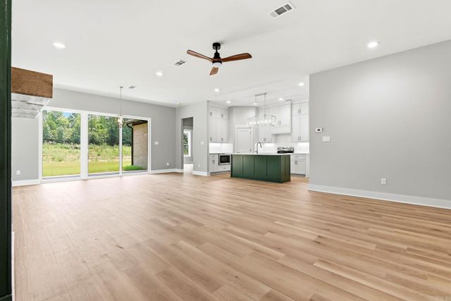 12786 W SARDIS Road, Bauxite, AR 72011