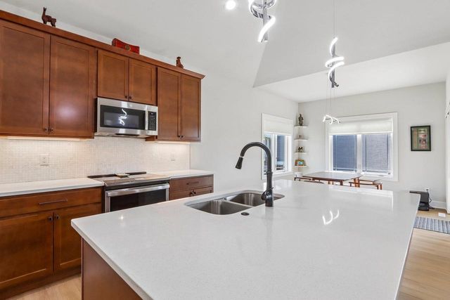 1115 Prairie View Drive, Waunakee, WI 53597