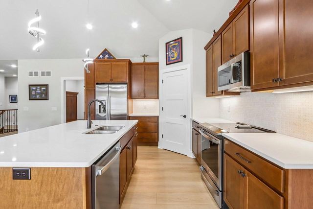 1115 Prairie View Drive, Waunakee, WI 53597