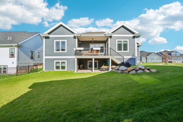 1115 Prairie View Drive, Waunakee, WI 53597