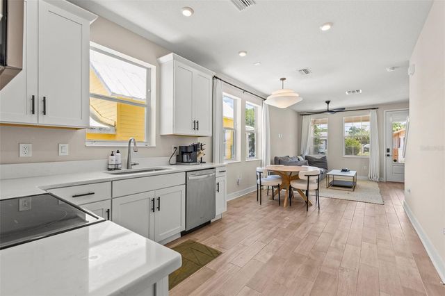 2110 W PALMETTO STREET, Tampa, FL 33607