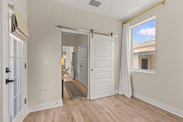 2110 W PALMETTO STREET, Tampa, FL 33607