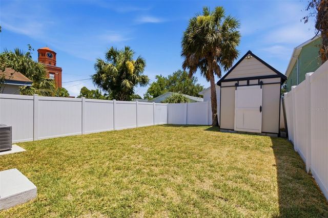 2110 W PALMETTO STREET, Tampa, FL 33607