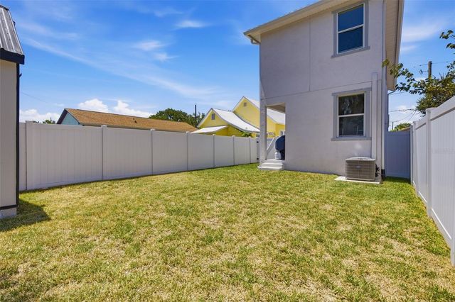 2110 W PALMETTO STREET, Tampa, FL 33607