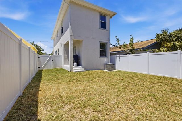 2110 W PALMETTO STREET, Tampa, FL 33607