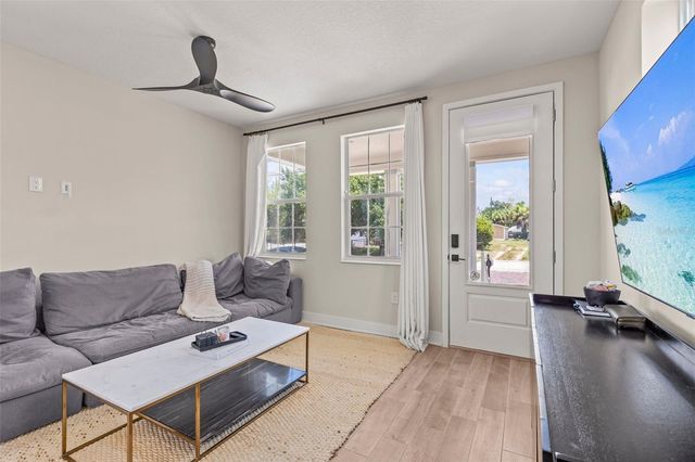 2110 W PALMETTO STREET, Tampa, FL 33607