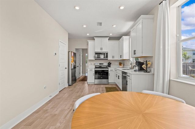 2110 W PALMETTO STREET, Tampa, FL 33607