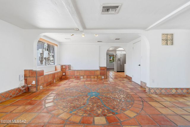 2720 N Columbus Boulevard, Tucson, AZ 85712