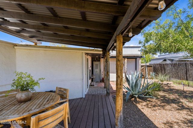 2720 N Columbus Boulevard, Tucson, AZ 85712