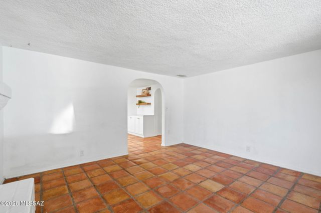 2720 N Columbus Boulevard, Tucson, AZ 85712